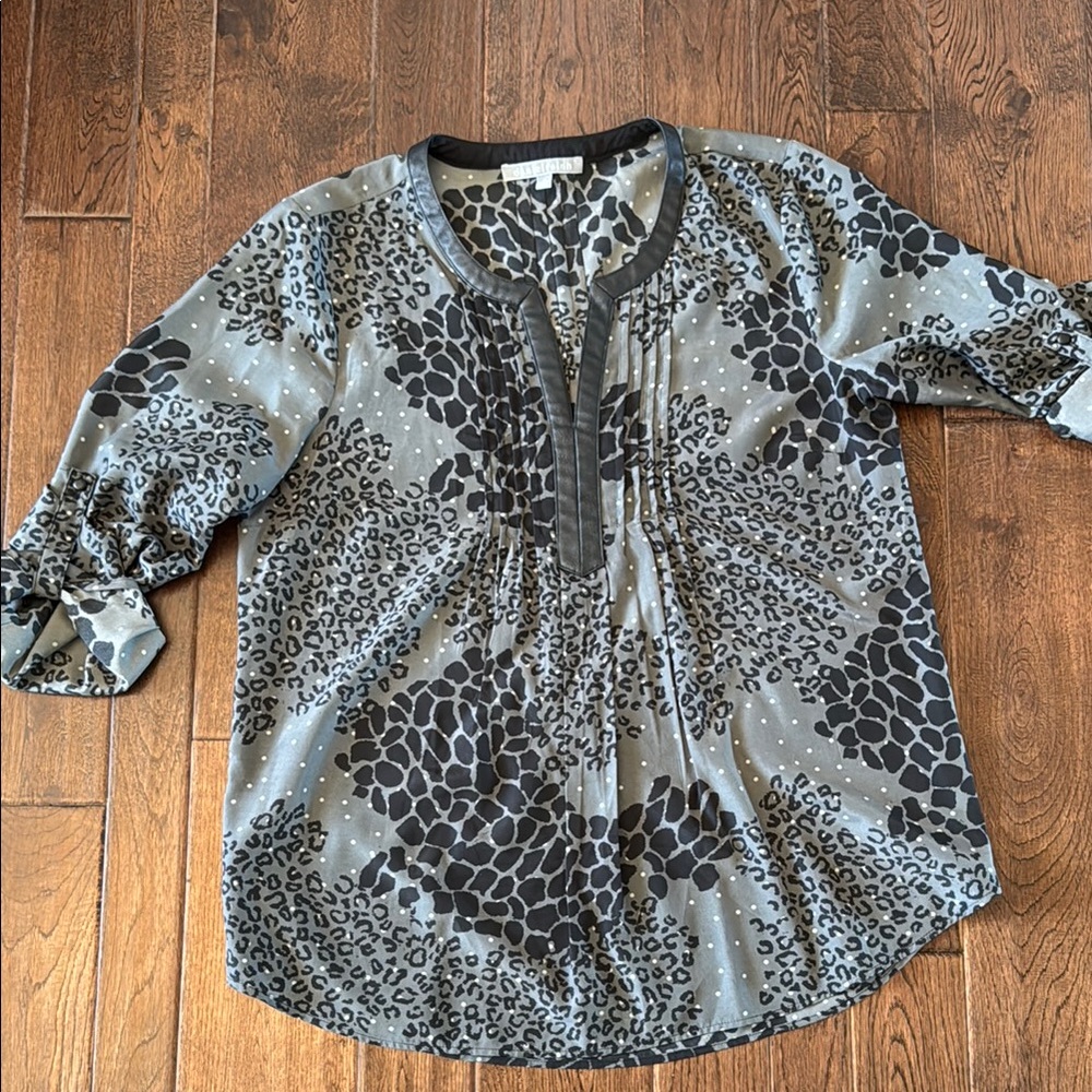 Daniel Rainn Black and Gray Blouse
